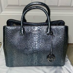 💥 SALE!!💥NWT Michael Kors Savannah Satchel